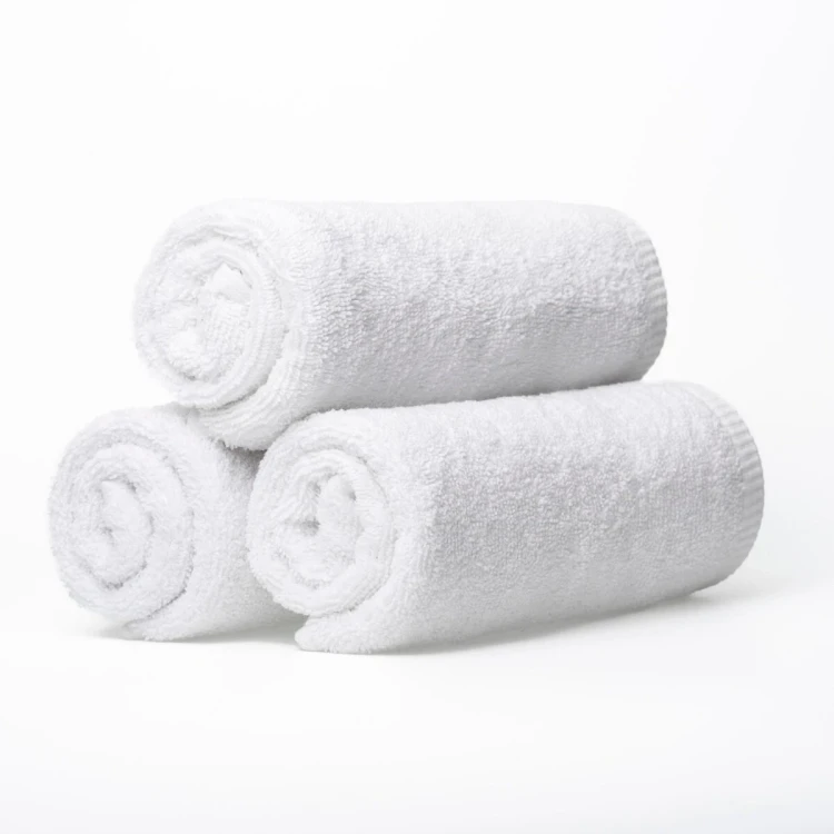 reczniki-frotte-30x50-białe-100-bawelna-500g-miekkie-chlonne.webp