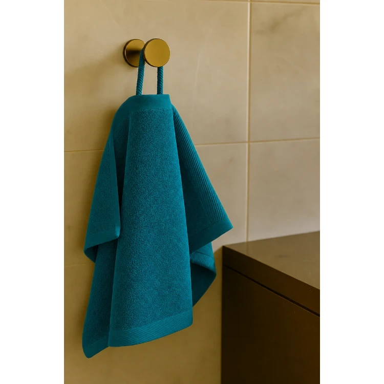 recznik-frotte-50x100-aqua-na-wieszaku-bawelna-500g-miekkki-chlonny.webp