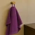 recznik-frotte-50x100-fioletowy-na-wieszaku-bawelna-500g-miekkki-chlonny.webp