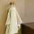 recznik-frotte-70x140-kremowy-na-wieszaku-bawelna-500g-miekkki-chlonny.webp